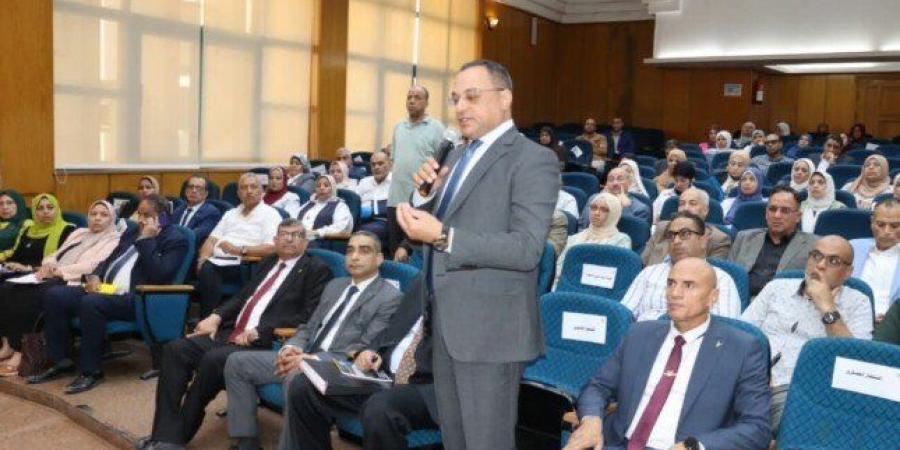 محافظ القليوبية يضع ملفات الخدمات والاستعدادات على رأس أولويات المجلس التنفيذي - تواصل نيوز