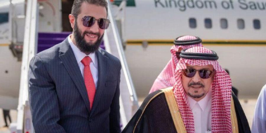 الرئيس السوري يصل الرياض في زيارة رسمية لبحث العلاقات وتطورات المنطقة - تواصل نيوز