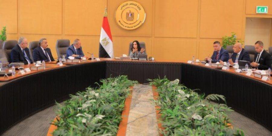 وزيرة التضامن الاجتماعي تترأس اجتماع مجلس إدارة صندوق نظام تأمين الأسرة - تواصل نيوز