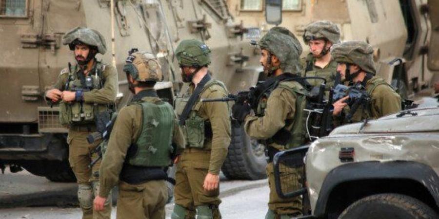 قوات الاحتلال تشن حملة مداهمات واعتقالات واسعة في قرى وبلدات شمال غرب القدس المحتلة - تواصل نيوز