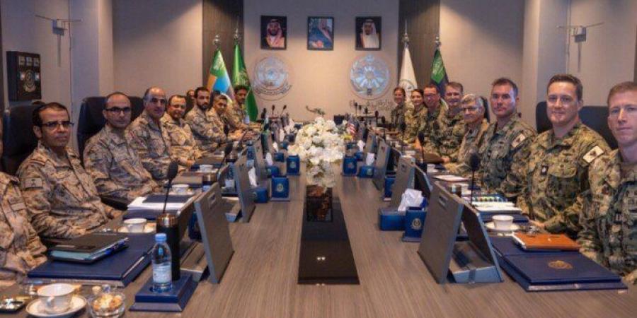 السعودية وأمريكا تبحثان التعاون البحري وتعزيز حرية الملاحة في المنطقة - تواصل نيوز