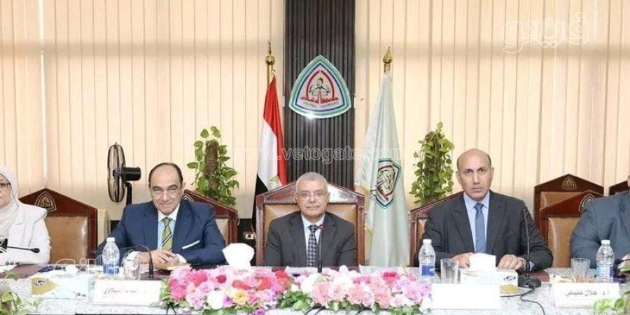 ترقية 327 موظفا وحوافز لـ257 وعلاوات تشجيعية لـ247 بجامعة الزقازيق - تواصل نيوز