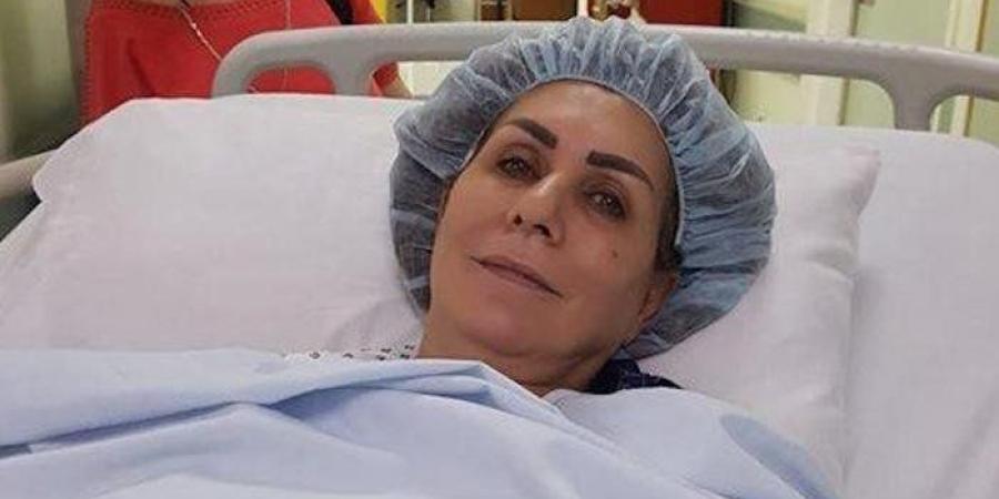 نقل الفنانة سهير فهد إلى المستشفى بعد تعرضها لوعكة صحية - تواصل نيوز