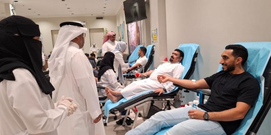 اقتداء بولي العهد.. 4 مستشفيات وعربة متنقلة تستقبل المتبرعين بالدم في الشرقية - تواصل نيوز