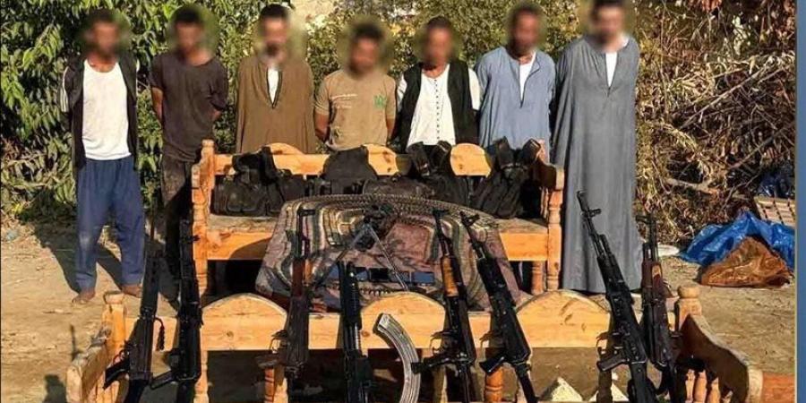 ضبط 7 عناصر إجرامية بالجيزة لاستيلائهم على 600 فدان وفرض إتاوات تحت تهديد السلاح - تواصل نيوز