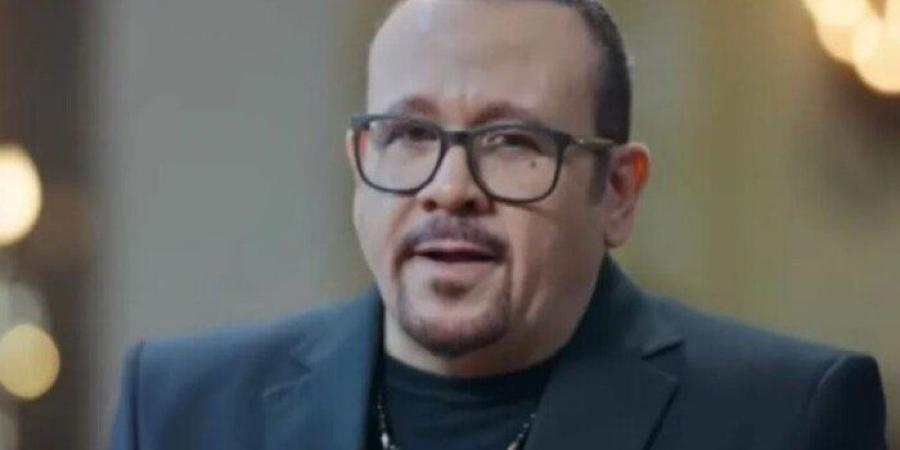 إيهاب فهمي: هشام عباس شديد الأدب وتاريخه كبير في المزيكا - تواصل نيوز