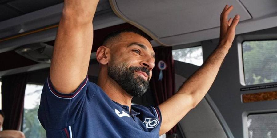 جماهير طرابزون تستقبل محمد صلاح بالهتافات قبل مواجهة سامسون بالدوري التركي (فيديو) - تواصل نيوز