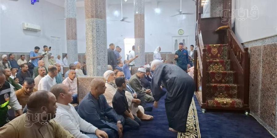 نقل شعائر صلاة الجمعة من مسجد الإمام الحسين بالقاهرة (بث مباشر) - تواصل نيوز