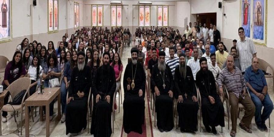 «خيرها في غيرها».. الأنبا مينا يلتقي بخريجي الثانوية العامة والكليات في برج العرب - تواصل نيوز