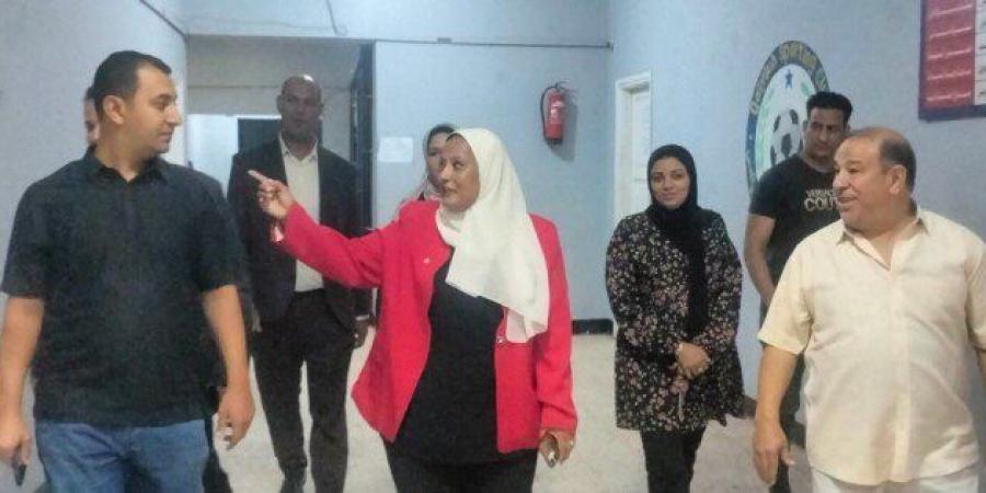 مدير رياضة القليوبية تتفقد نادي قليوب الإجتماعي لمتابعة مستوى الخدمات والإرتقاء بالمنشآت - تواصل نيوز
