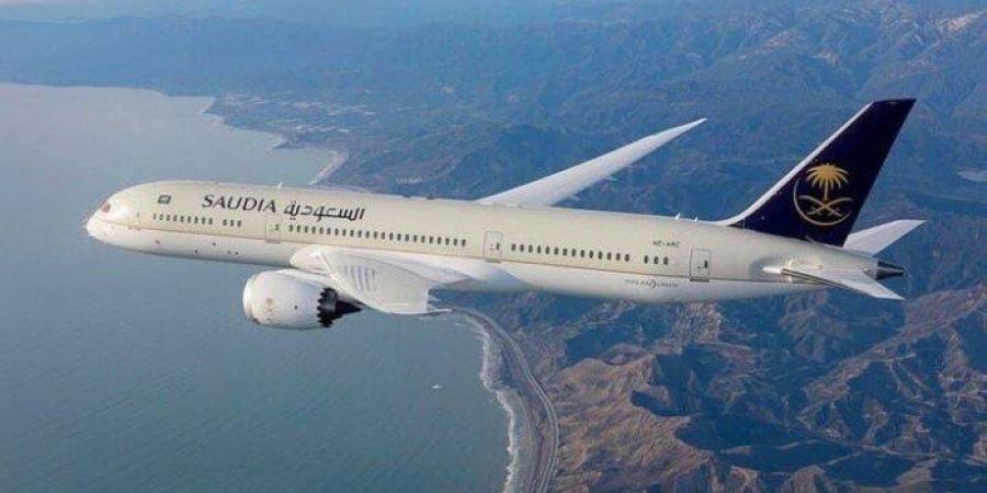 الخطوط السعودية تعلن استشهاد طيار وتضرر طائرة بمطار الملك خالد - تواصل نيوز