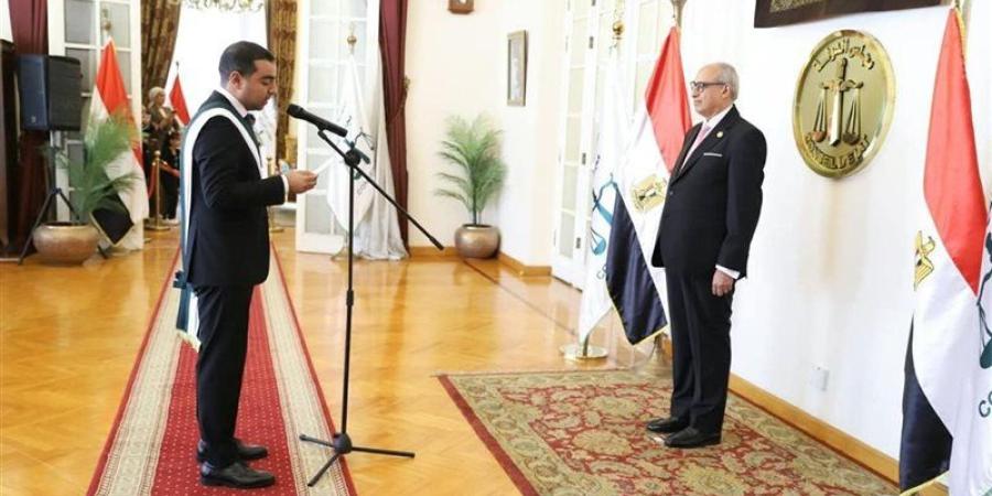 قضاة مجلس الدولة يؤدون اليمين القانونية (صور) - تواصل نيوز