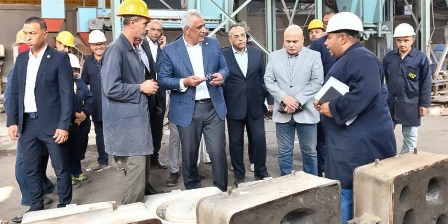 وزير الدولة للإنتاج الحربي يتابع كفاءة التشغيل ومعدلات الإنتاج بشركة حلوان للمسبوكات - تواصل نيوز