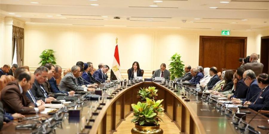 وزيرة الإسكان تستعرض رؤية الوزارة حول إعداد مشروع قانون الإدارة المحلية - تواصل نيوز