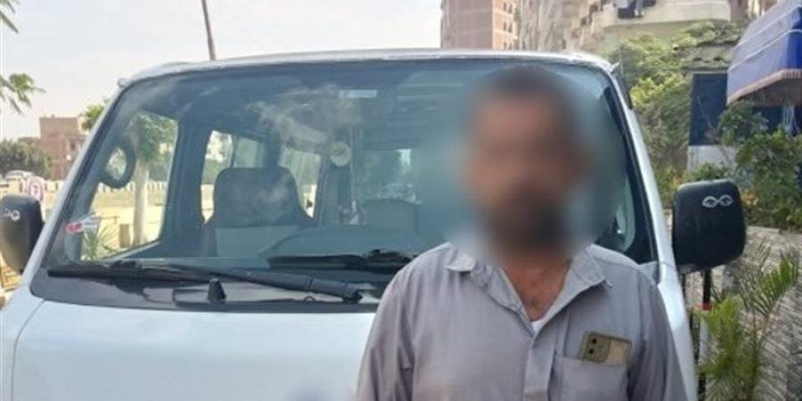 سائق ميكروباص بالشرقية يتجاوز التعريفة وخط السير ويعتدي على الركاب والأمن يضبطه - تواصل نيوز
