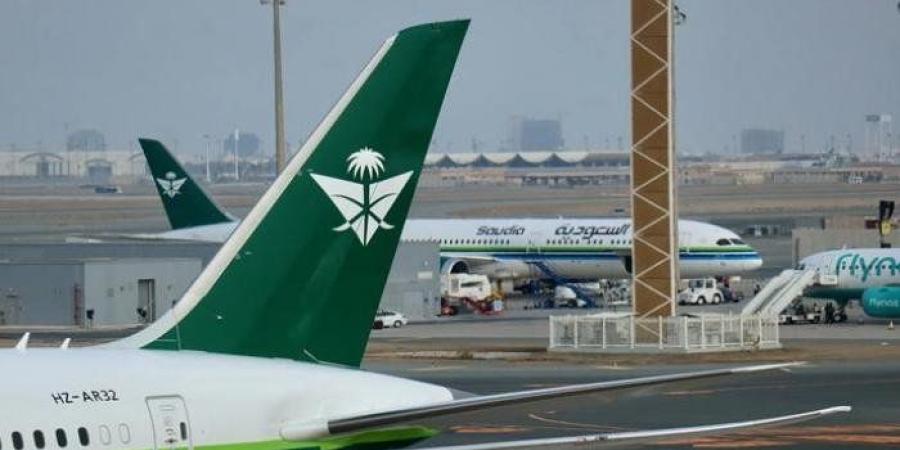 السعودية تمدد تعليق العمليات بمطار الملك خالد في الرياض بعد هجوم أسفر عن قتلى ومصابين - تواصل نيوز