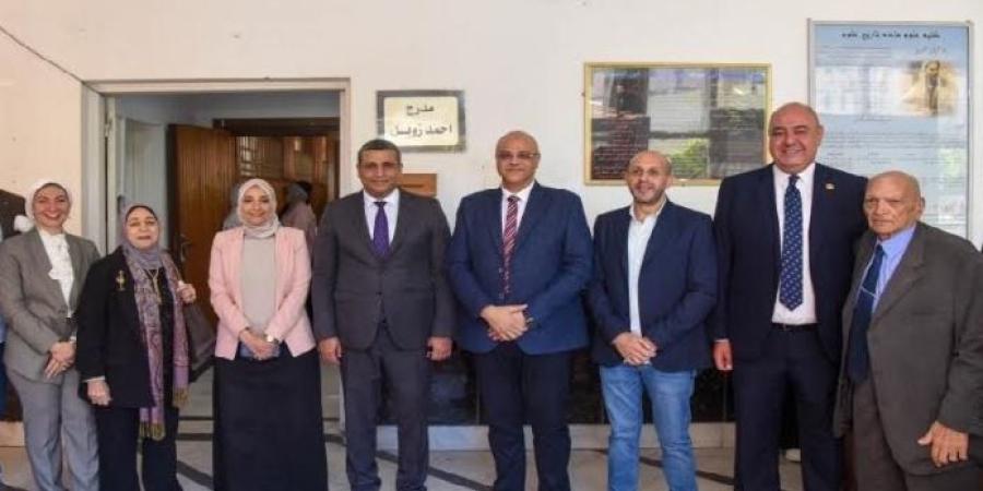 محافظ الإسكندرية يشهد احتفالية «يوم الوفاء» لتكريم العالم الجليل الراحل أحمد زويل - تواصل نيوز