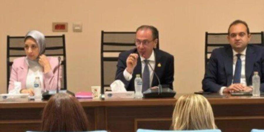 لجنة الصحة بمجلس النواب تناقش سد عجز الأطباء وتحقيق العدالة في توزيع الأطقم الطبية - تواصل نيوز