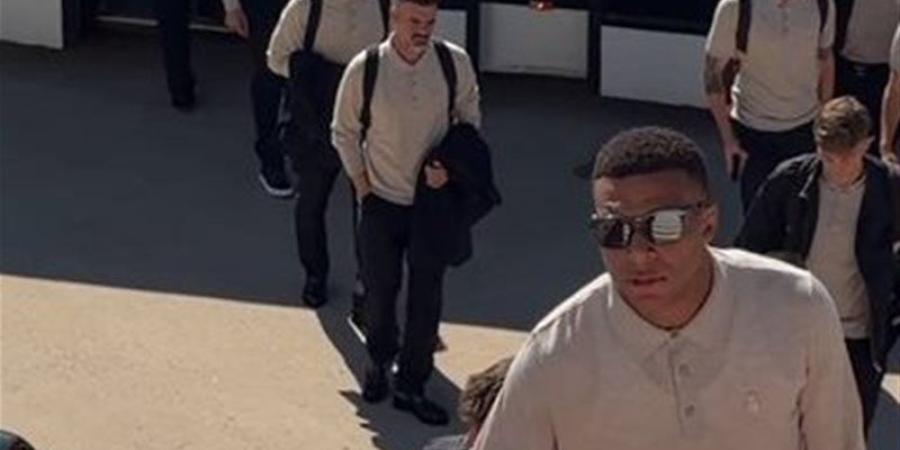 بعثة ريال مدريد تطير إلى إيطاليا لمواجهة روما في دوري أبطال أوروبا (فيديو) - تواصل نيوز