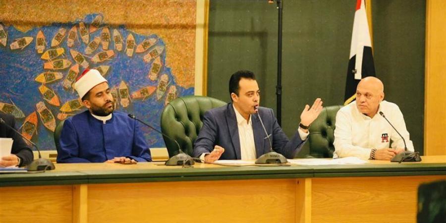 لجنة الحج بالصحفيين تنظم لقاءً لتوزيع تأشيرات العمرة وشرح المناسك للأعضاء المشاركين - تواصل نيوز