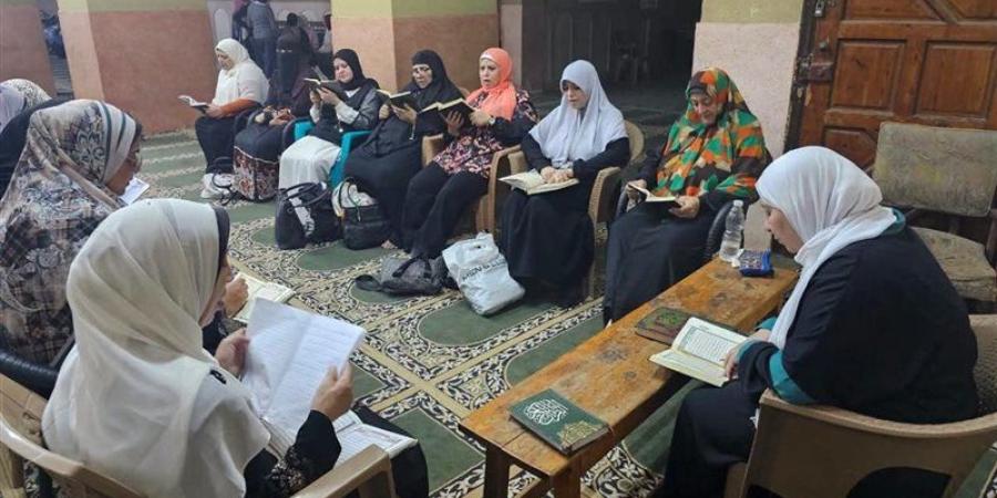 واعظات "أوقاف البحيرة" ينظمن دروسا دينية بالمساجد عن حياة المرأة والأسرة والمجتمع - تواصل نيوز