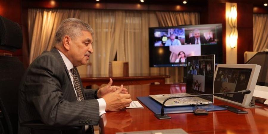 رئيس هيئة قناة السويس يبحث سُبل التعاون مع مجموعة "CMA CGM" - تواصل نيوز