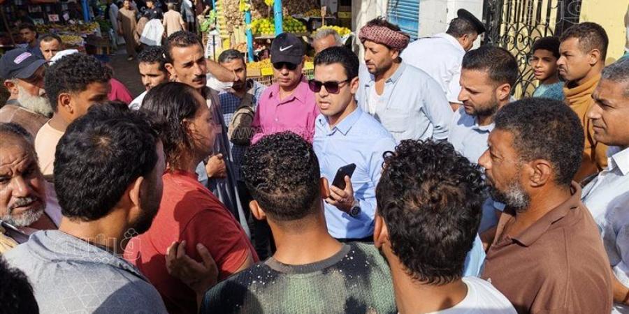 نائب محافظ مطروح يتابع جهود رفع كفاءة الخدمات بالسوق العمومي - تواصل نيوز
