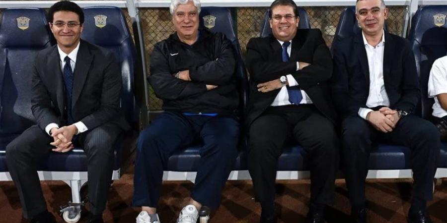 وفد من السفارة المصرية في رواندا يساند الزمالك قبل مواجهة الجيش بدوري أبطال أفريقيا - تواصل نيوز