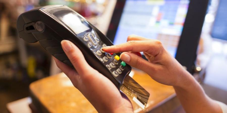 دار الإفتاء توضح: متى يكون التحويل والسحب عبر المحافظ الإلكترونية حرام؟ - تواصل نيوز