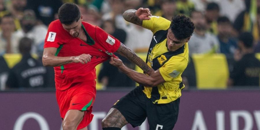 عاجل .. الاتحاد يسقط بثنائية على أرضه أمام شباب الأهلي الإماراتي - تواصل نيوز