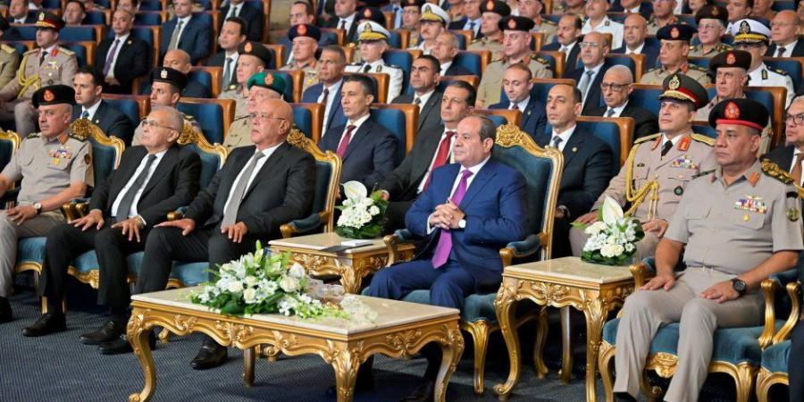 السيسي: التحديات التي تواجه الدولة المصرية أكبر من أي تيار سياسي أو رئيس أو جماعة لكنها ليست أكبر من قدرة وإرادة المصريين - تواصل نيوز