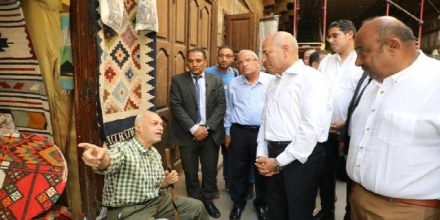 محافظ القاهرة يتفقد بدء المرحلة الأولى لترميم وإعادة تأهيل سوق الخيامية - تواصل نيوز