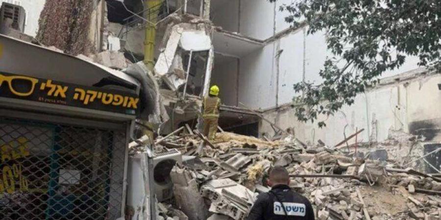 انهيار مبنى من 3 طوابق في تل أبيب وإخلاء عقارات مجاورة خشية انهيارات جديدة - تواصل نيوز