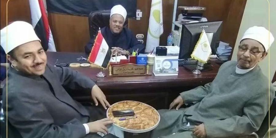 مدير أوقاف قنا يلتقي مديري ومفتشي إدارتي قفط ونقادة لمتابعة ملفات العمل الدعوي - تواصل نيوز