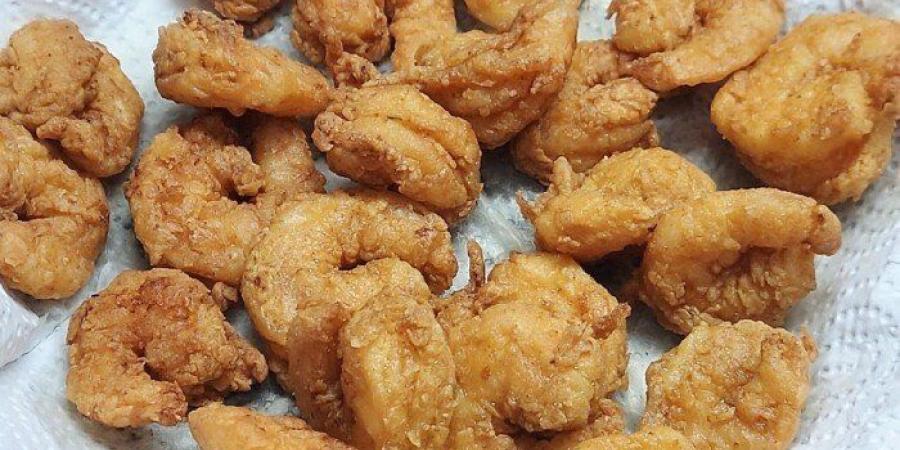 بخطوات بسيطة.. طريقة تحضير الجمبري البانيه في المنزل - تواصل نيوز
