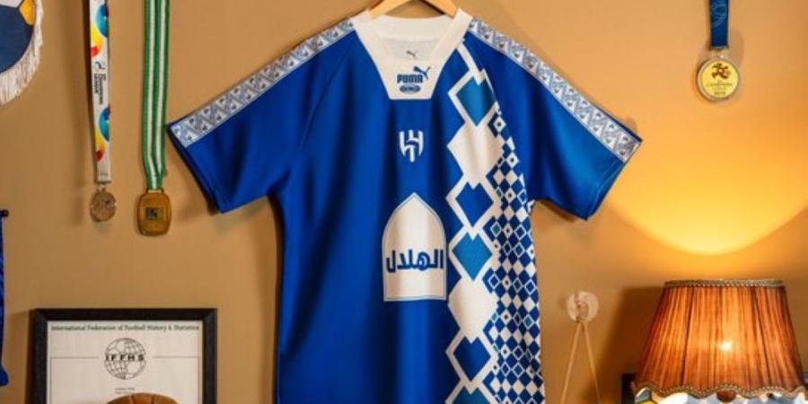 عاجل | بمشاركة الثنيان والجابر.. الهلال يحتفي بذكرى تأسيسه الـ69 بقميص تاريخي - تواصل نيوز