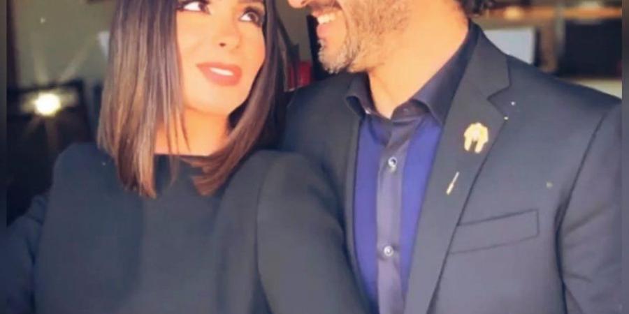 أحمد حلمي يمازح منى زكي بعد تكريمها بالجونة: «بيعي الكنبة يا منى» - تواصل نيوز