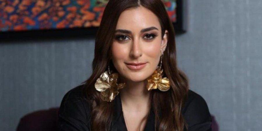 أمينة خليل تعالج عقدة الطفولة لدى أحمد حلمي في فيلم «حدوتة».. موعد العرض في 11 نوفمبر - تواصل نيوز
