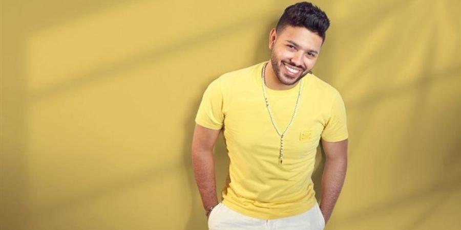 محمد شاهين يجري بروفات حفله الغنائي بمهرجان الموسيقى العربية - تواصل نيوز