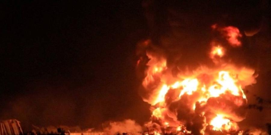 اليمن : مقتل 53 مجندا وإصابة نحو 200 في هجوم حوثى استهدف معسكرا أمنيا بمحافظة شبوة - تواصل نيوز