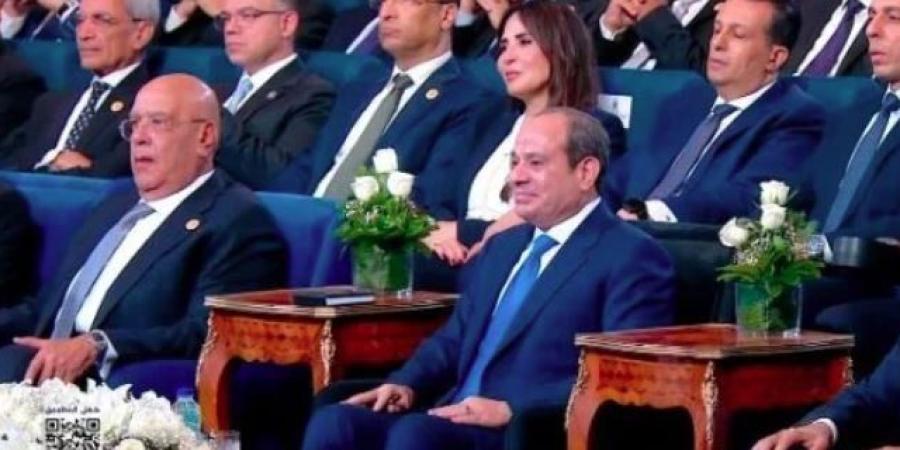 «الوعي والذاكرة الوطنية».. أستاذ علوم سياسية يوضح رسائل الرئيس السيسي بمنتدى مصر 2026 - تواصل نيوز