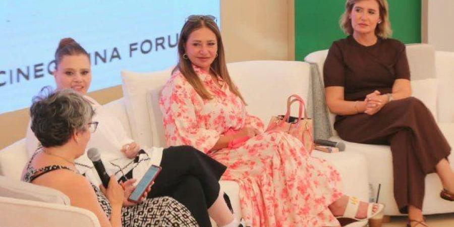 «قالي مش هتحطي مكياج».. ليلى علوي تكشف كواليس تعاونها مع محمد خان في «خرج ولم يعد» - تواصل نيوز