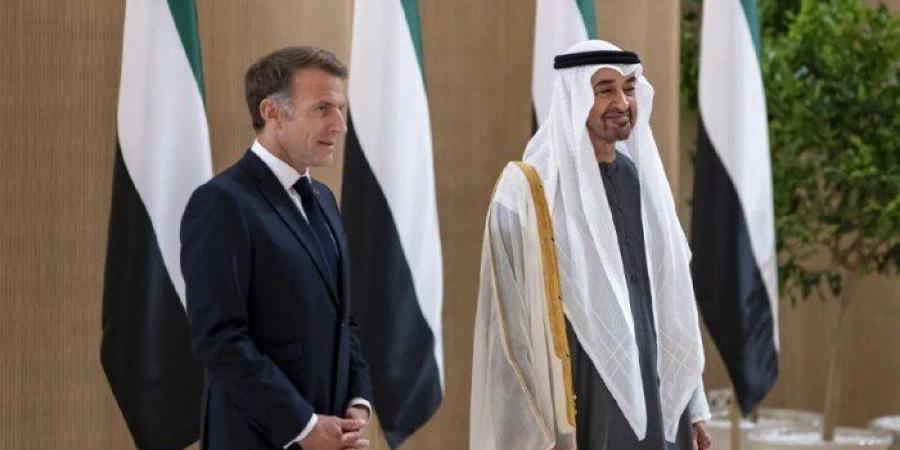 الشيخ محمد بن زايد وماكرون يشهدان إعلان إطار عمل الشراكة الدفاعية - تواصل نيوز