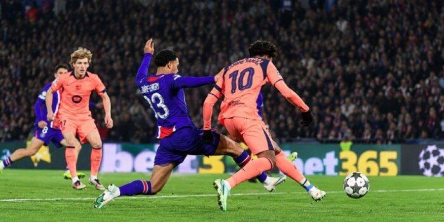 دوري أبطال أوروبا.. برشلونة يستعيد التوازن ويٌدرك التعادل أمام باريس سان جيرمان «فيديو» - تواصل نيوز