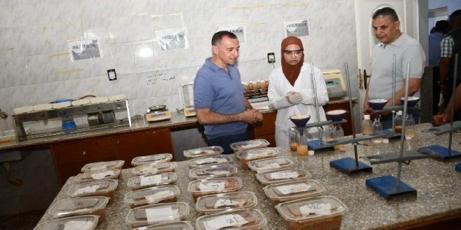 محافظ أسوان يتفقد محطة البحوث الزراعية بتوشكى - تواصل نيوز