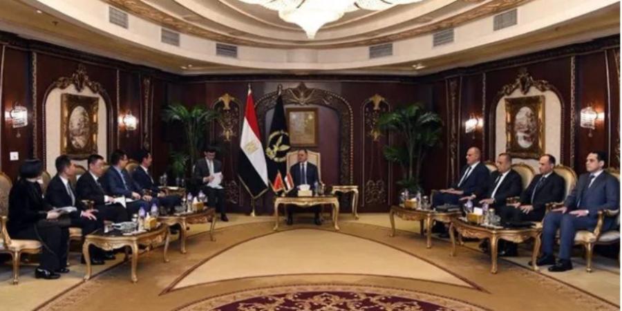 وزير الداخلية يبحث مع مسؤول أمني صيني تعزيز التعاون لمواجهة الجرائم المنظمة - تواصل نيوز