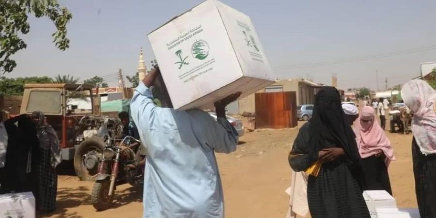 "الملك سلمان للإغاثة" يوزع 500 حقيبة إيوائية في ولاية النيل الأبيض - تواصل نيوز