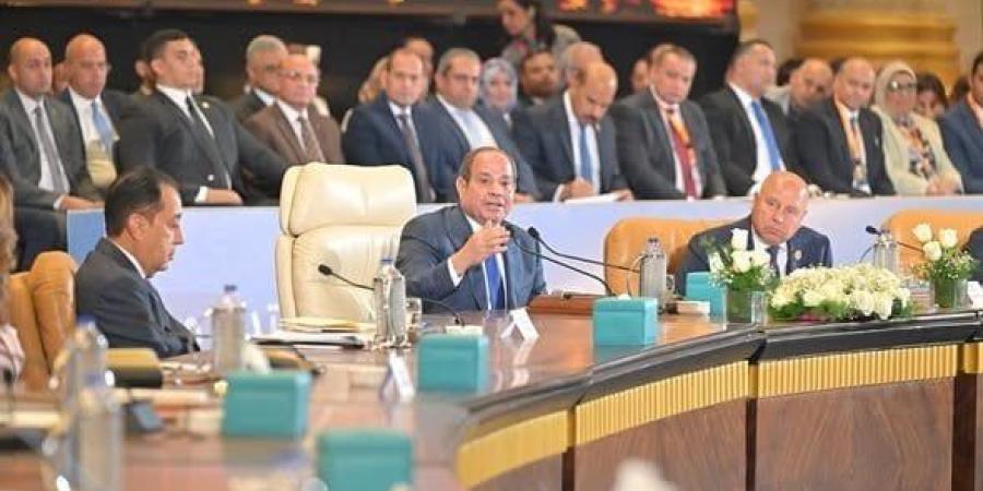 الرئيس السيسي يشارك في جلسة «أمن الوطن والمواطن» ضمن فعاليات منتدى مصر 2026 - تواصل نيوز