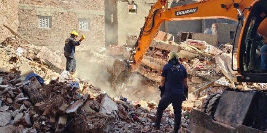 كسور باليدين والقدمين وإصابات خطيرة.. الحالة الطبية لمصابي وضحايا عقار الترعة المردومة بالإسكندرية - تواصل نيوز