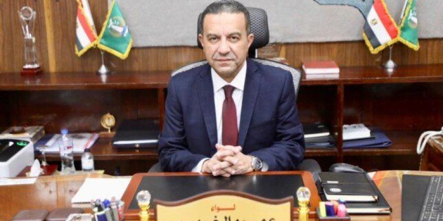 محافظ المنوفية يوجه بإزالة الإشغالات بمزلقان العبد بشبين الكوم - تواصل نيوز